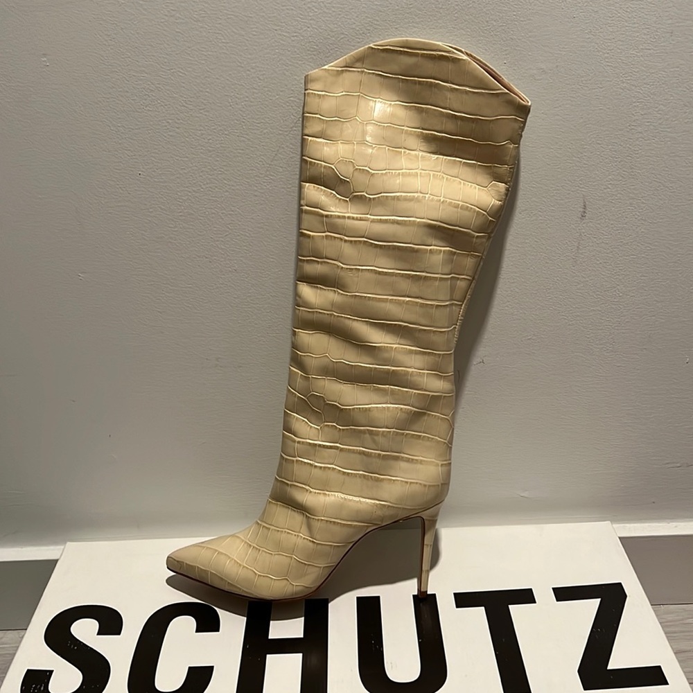 Brand new never worn schutz croc cream boots